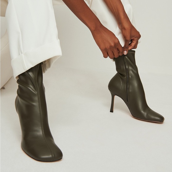 NA-KD | Rounded Toe Ankle Boots in Khaki Green, size 39 EU / 8.5 US - Picture 3 of 10